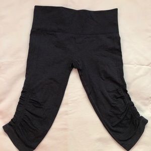 Lululemon cropped leggings